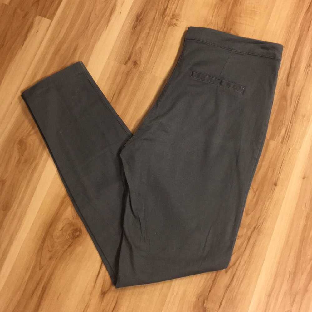 Gray H&M skinny leg pants